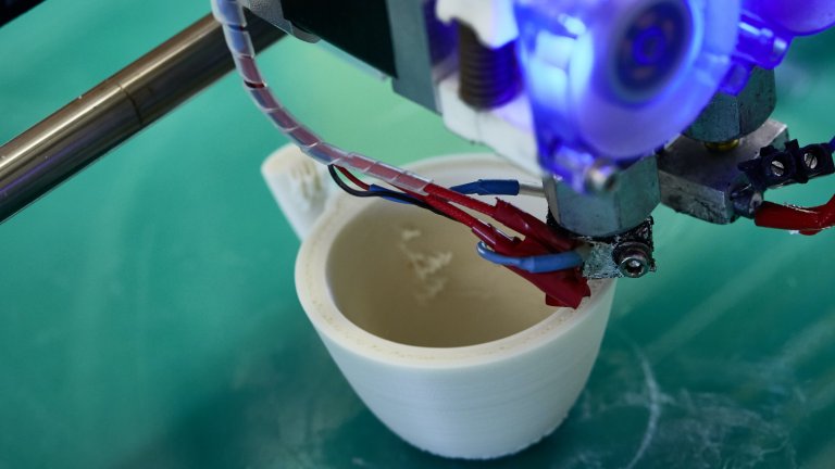 Kunststoffbehälter mit 3D-Drucker