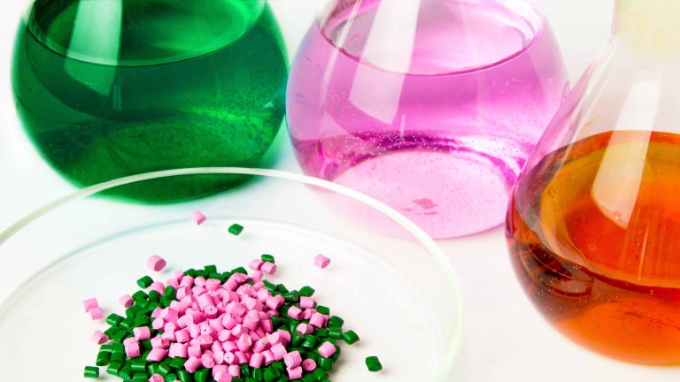 Kunststoffe und Chemie