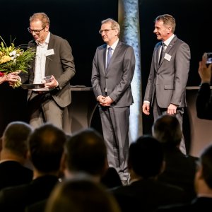 Preisverleihung auf der Bühne